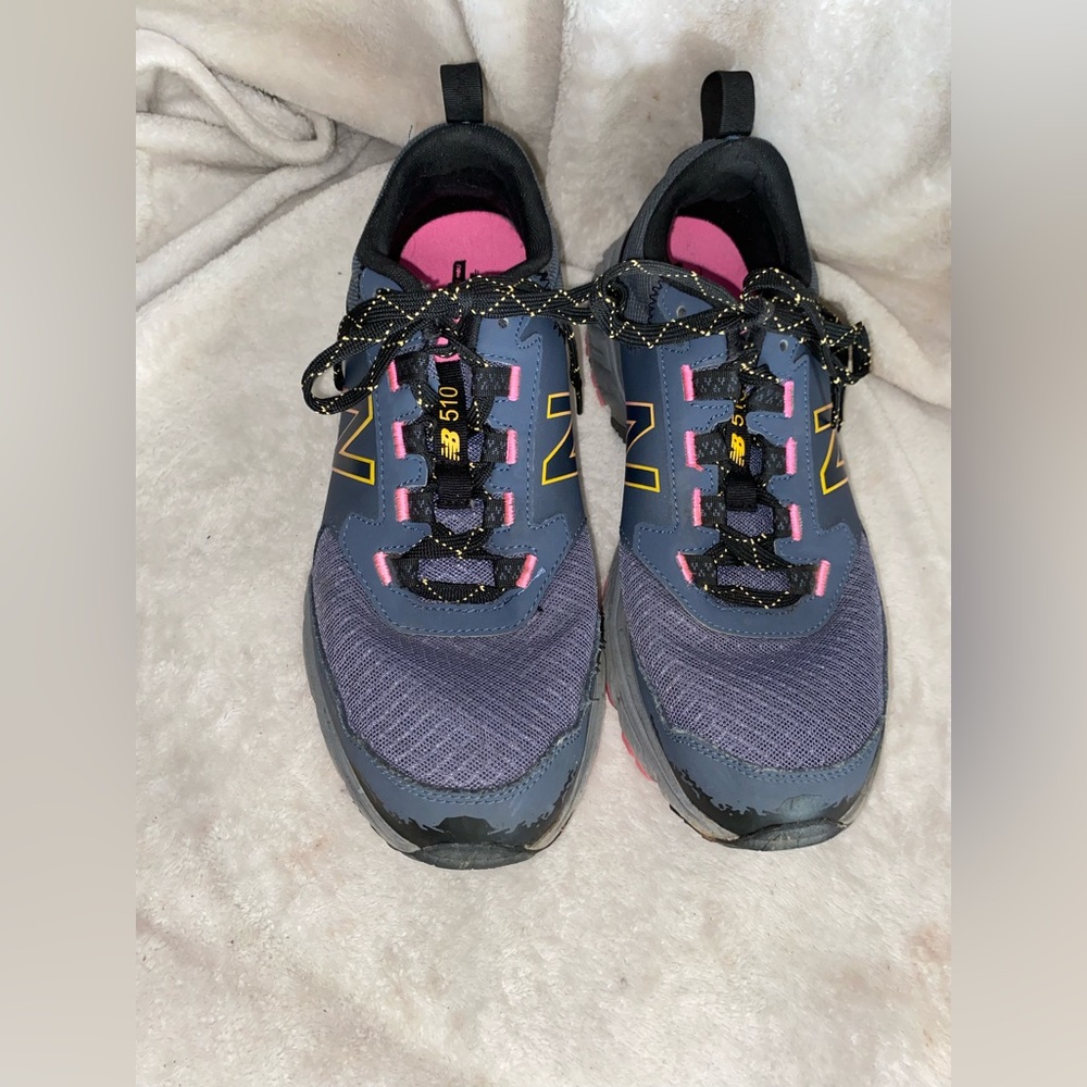 New Balance shoes women size 9.5